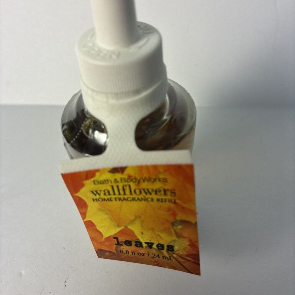 Bath & Body Works Leaves Wallflower Bulb Refill .8 oz